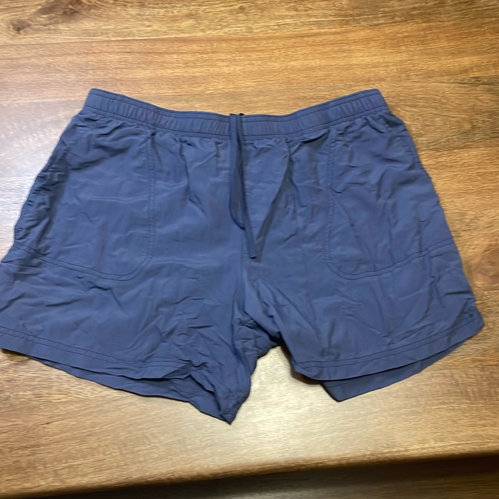 Women’s Columbia Shorts Navy XL